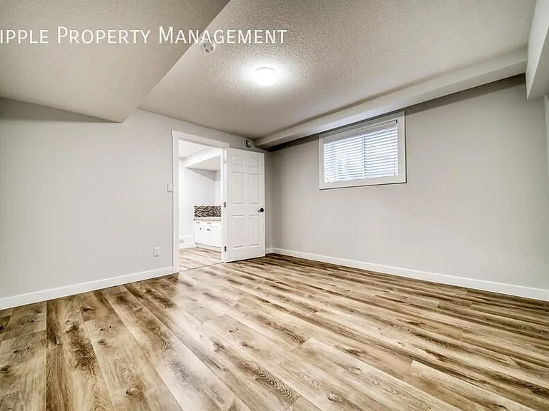 5808 Dalridge Hl NW #LOWER — Photo 12