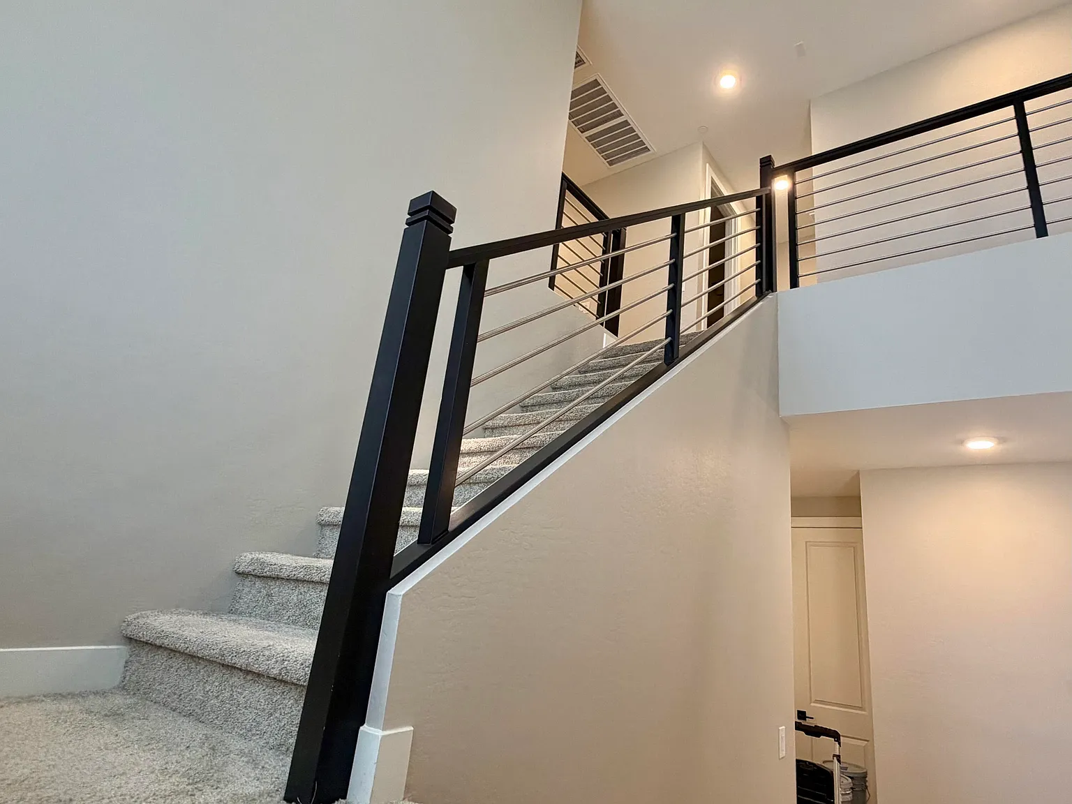 3 bed, 2.5 bath, 1804 sqft, $2,380 — Photo 3