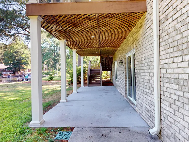 110 Josephs Point — Photo 49
