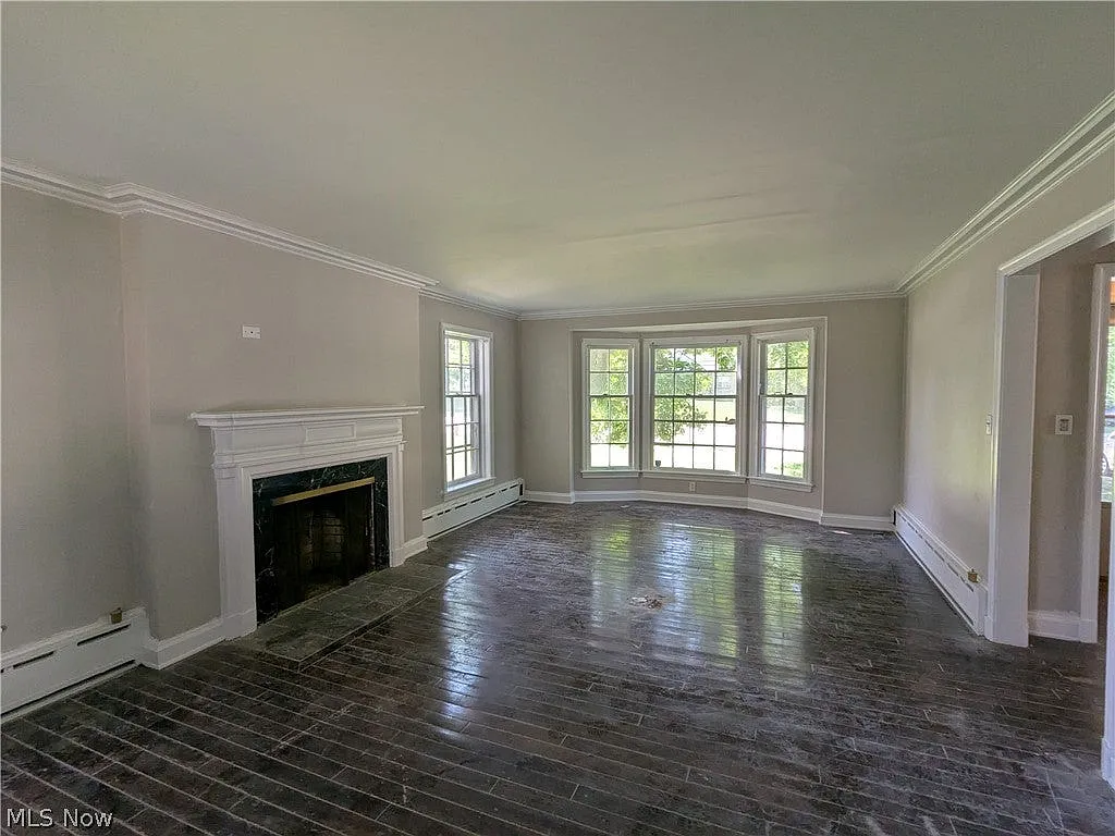 2 bed, 1.5 bath, 1389 sqft, $1,795 — Photo 3