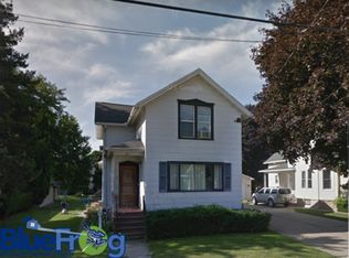 107 W 11th Ave, Oshkosh, WI 54902