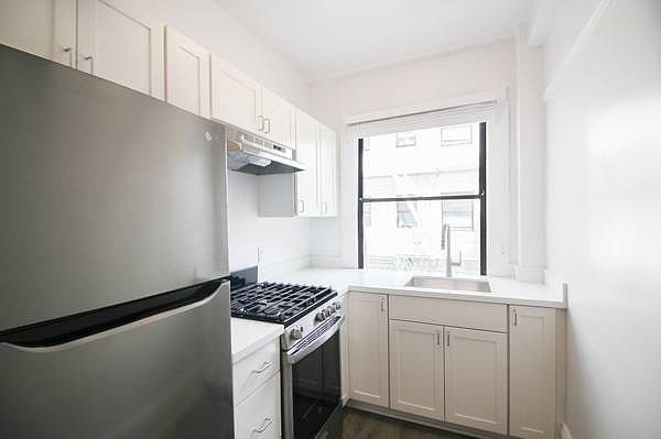 1st image of 530 Stockton St APT 403