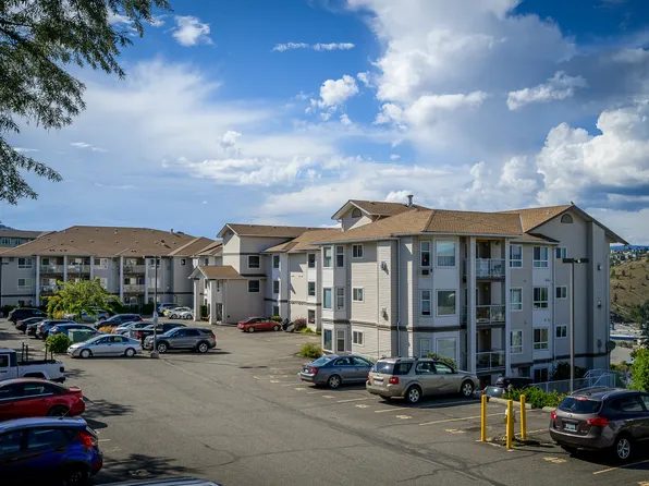 1120 Hugh Allan Dr #411, Kamloops, BC V1S 1T4