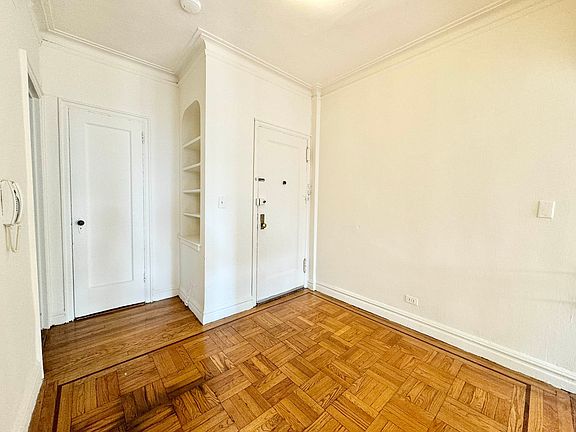 4th image of 30 Park Ter E APT 2H