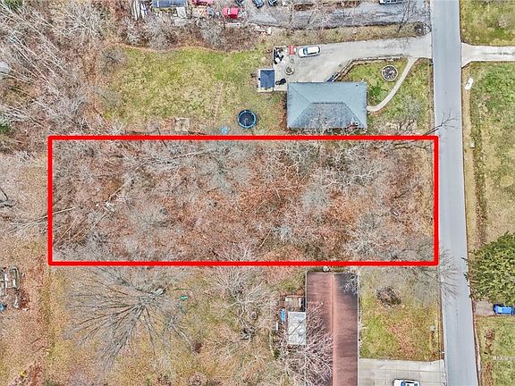 3rd image of Pardee Rd