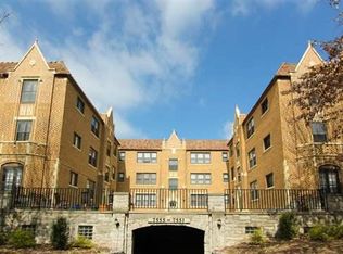 7555 Byron Pl #1S, Saint Louis, MO 63105