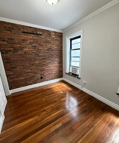 346 E 18th St #5A — Photo 6