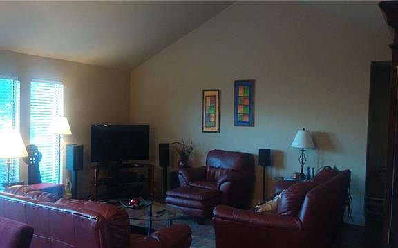 3rd image of 7820 Red Oak St