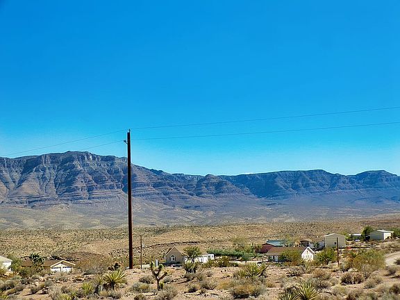 3rd image of 1360 E Moqui Ln