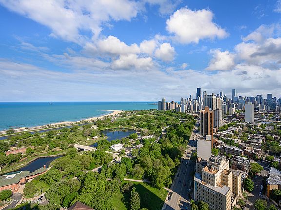 4th image of 2020 N Lincoln Park W APT 32J