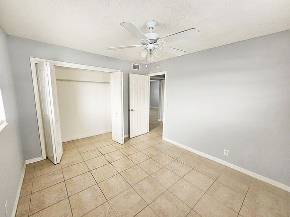 3rd image of 1317 N Federal Hwy APT 4