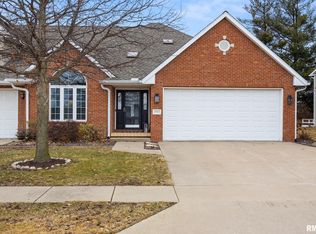 1801 Robin Ave, Morton, IL 61550