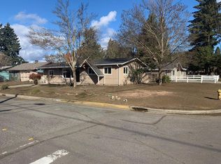 1702 SW K St, Grants Pass, OR 97526