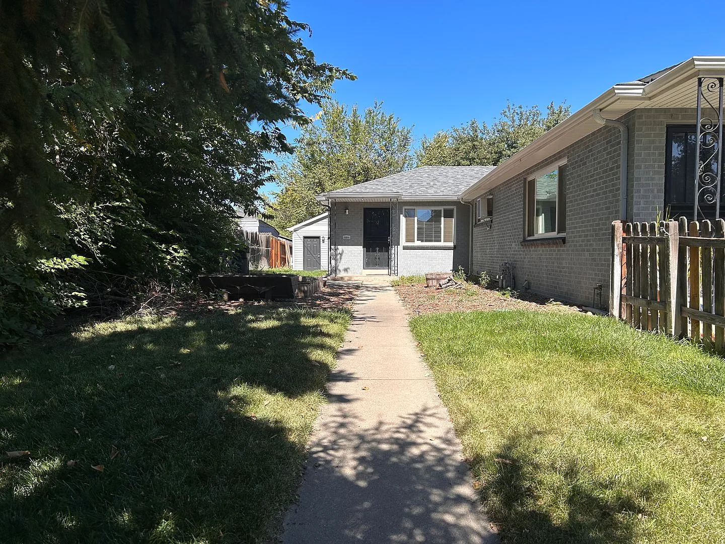 $0 Deposit Option. Charming 2bed/1bath Duplex Near Sloan Lake!! — Photo 1