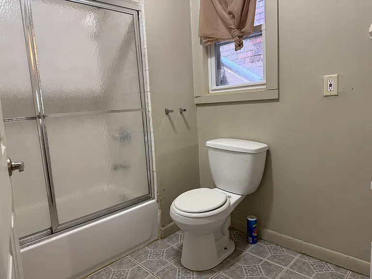 642 Main St #2 — Photo 6