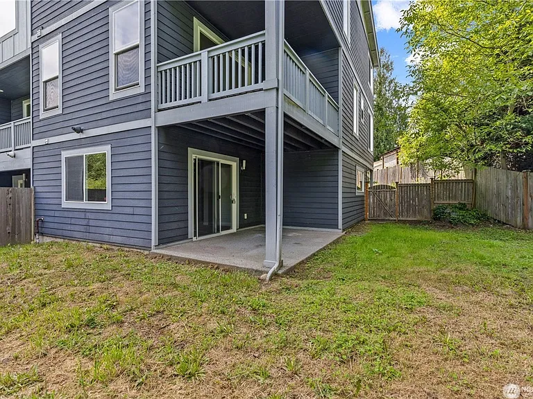 16611 48th Ave W #F1 — Photo 3