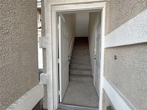 3rd image of 5855 Valley Dr Unit 2140