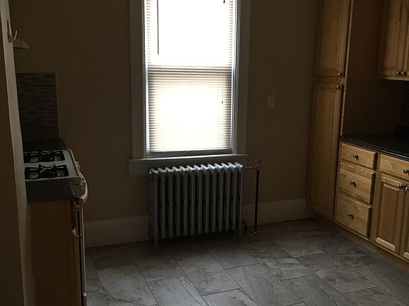 2nd image of 512 Tompkins Ave #1