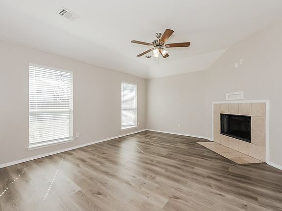 3rd image of 1040 Winding Creek Dr