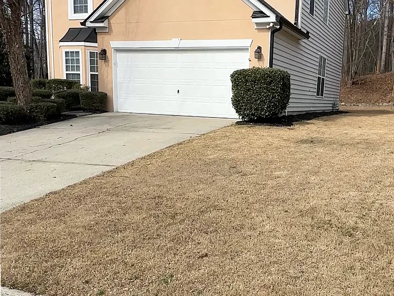 2400 Kirkstone Dr — Photo 3