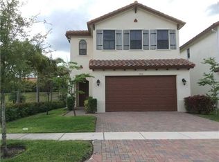 3572 SW 93rd Ave, Hollywood, FL 33025