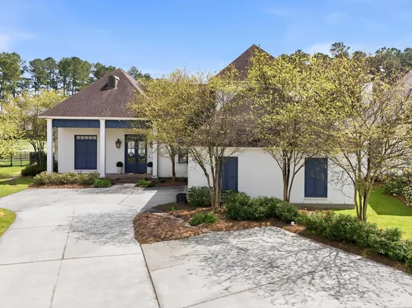 9421 Saint Andrews Ct, Denham Springs, LA 70726