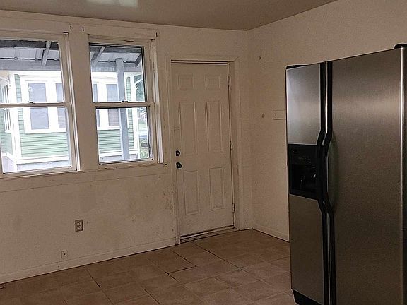 3rd image of 38 Main St #48.5