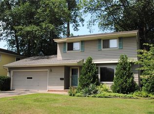 27016 Osborn Rd, Bay Village, OH 44140