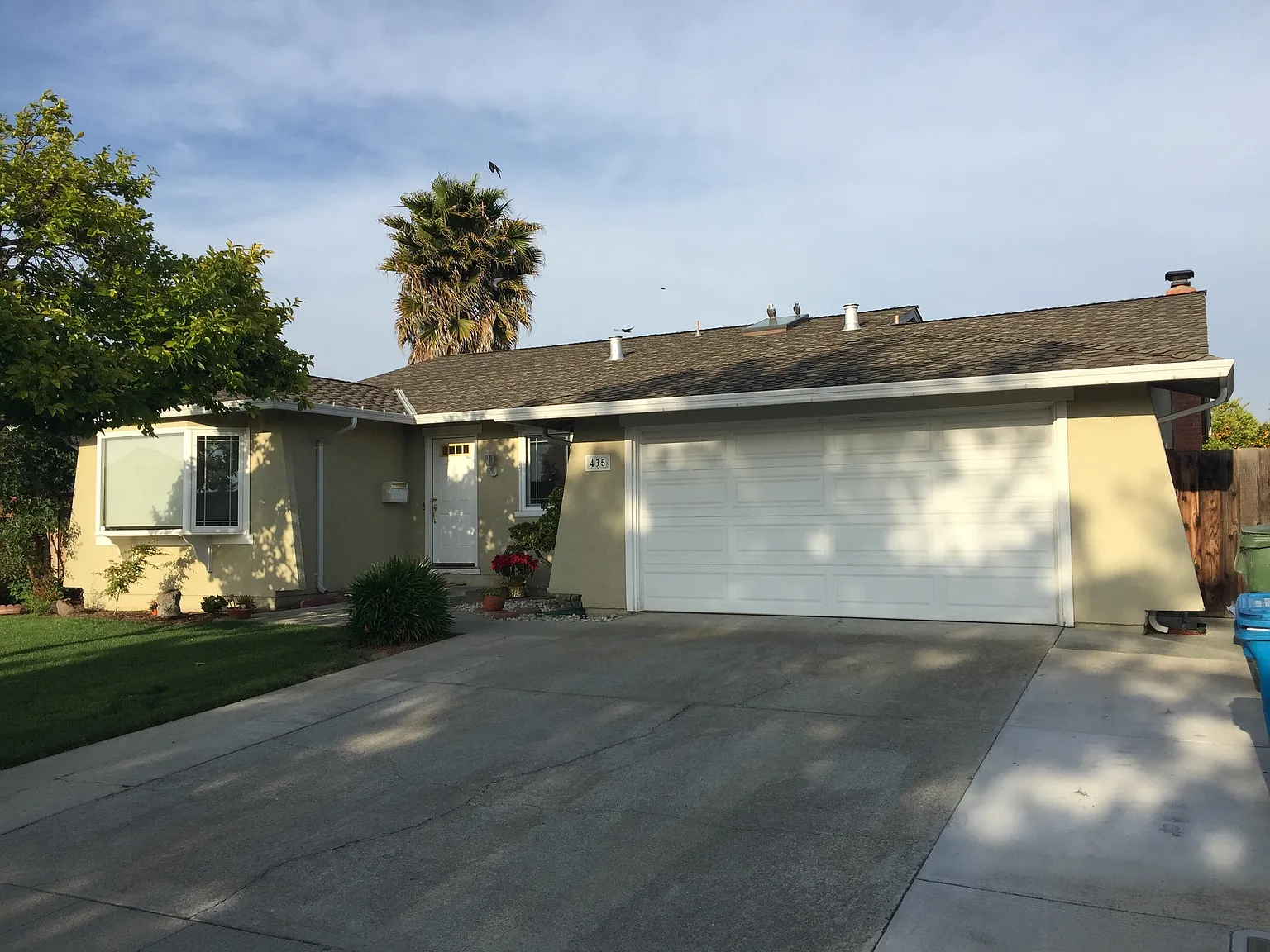 435 Greenwood Dr photo 1