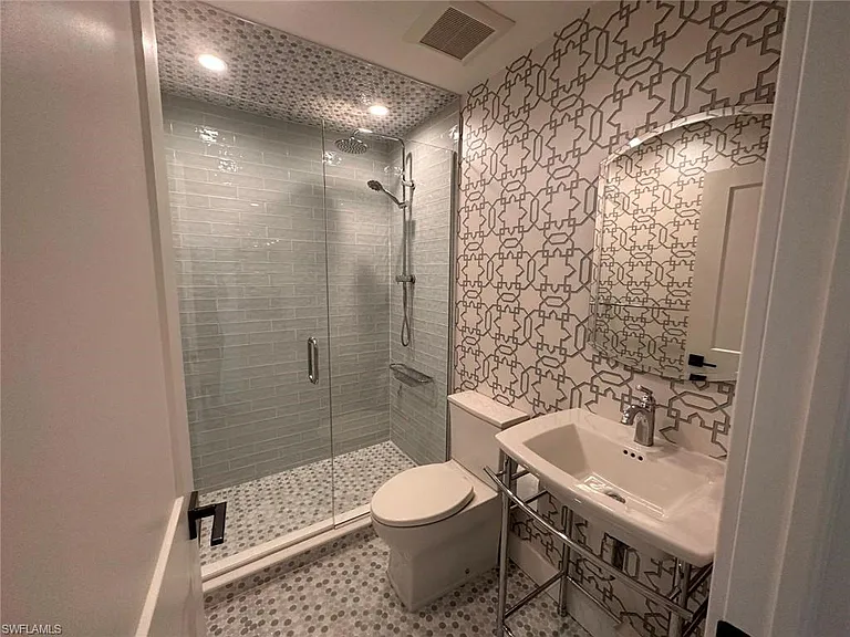 4836 Napoli Dr — Photo 10