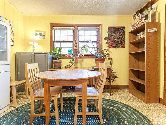 5th image of 2709 Lawndale Ave