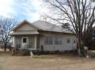 9403 S Riverton Rd, Partridge, KS 67566