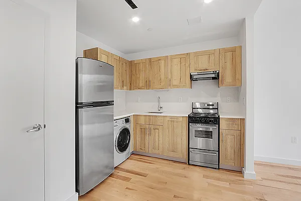 Rented by REZI | media 1