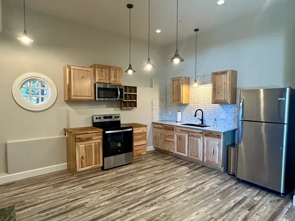 31304 Easy Dr, Running Springs, CA 92382