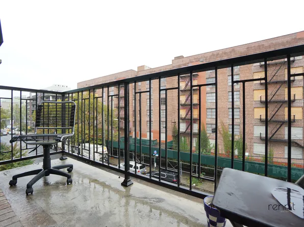 676 New York Avenue image 22 of 27