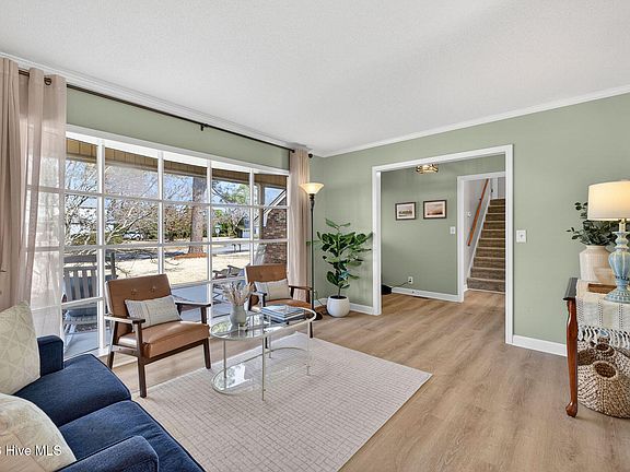 5th image of 392 Semmes Drive