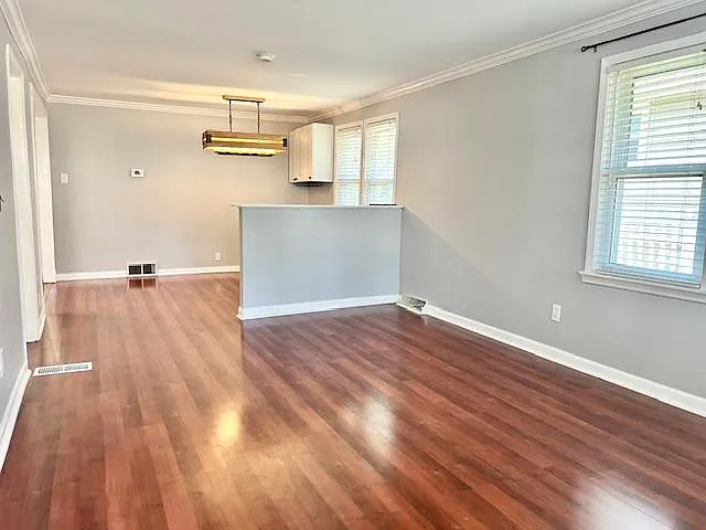 2811 Gardner Ave — Photo 5