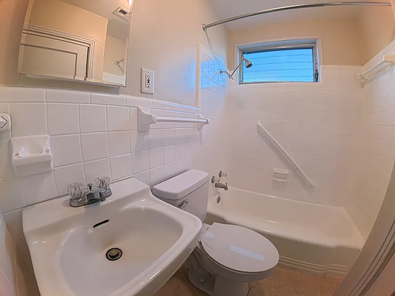 Bathroom 1 with full tub and shower