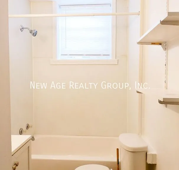 1209 S 58th St #1C — Photo 12