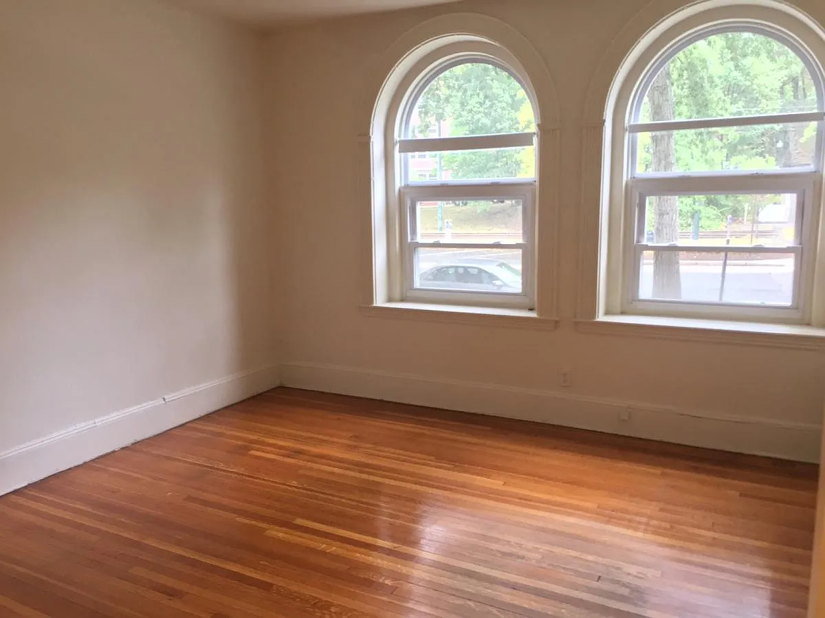 1 bed, $2,300 — Photo 3