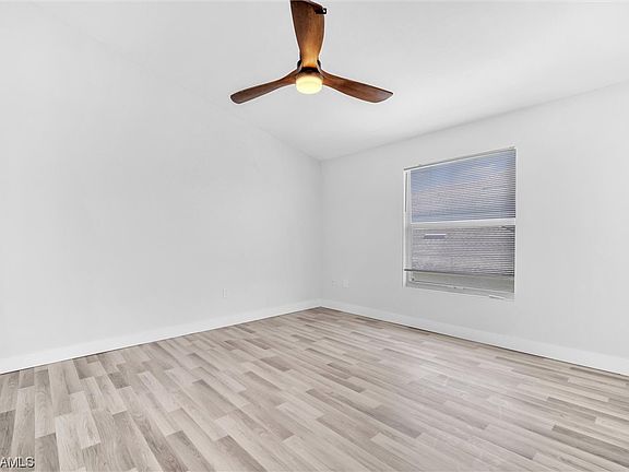 5th image of 3643 Pine Oak Cir APT 102