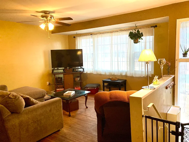 900 Malta Ln — Photo 10