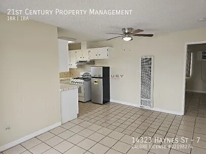 "Charming 1-Bed 1-Bath in Van Nuys - Cozy Comfort Awaits at 14323 Haynes St!" — Photo 4