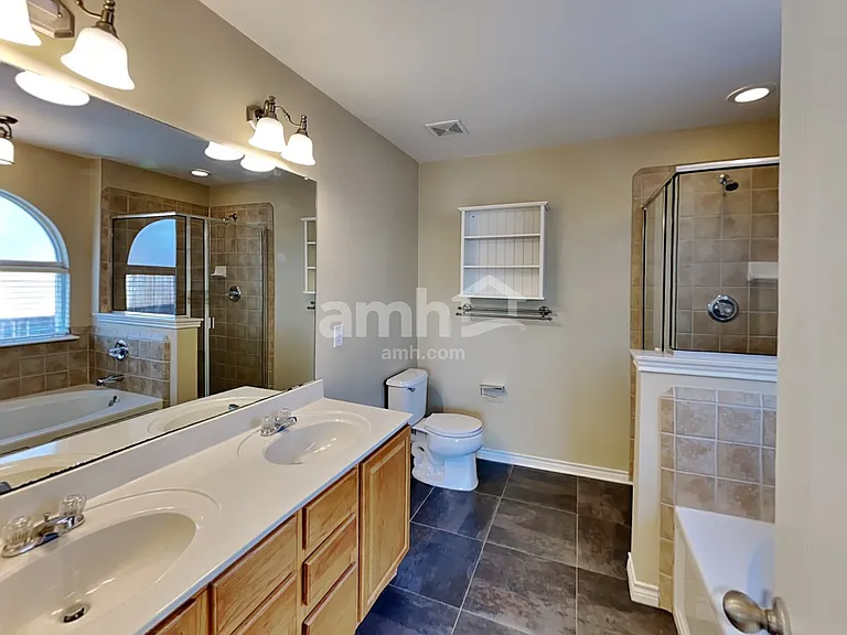 128 Stanford — Photo 12