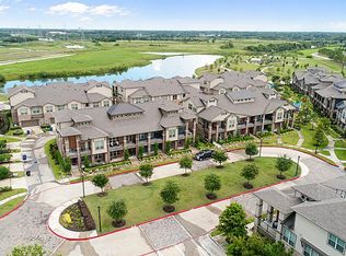 421 Via Regatta Dr, Webster, TX 77598