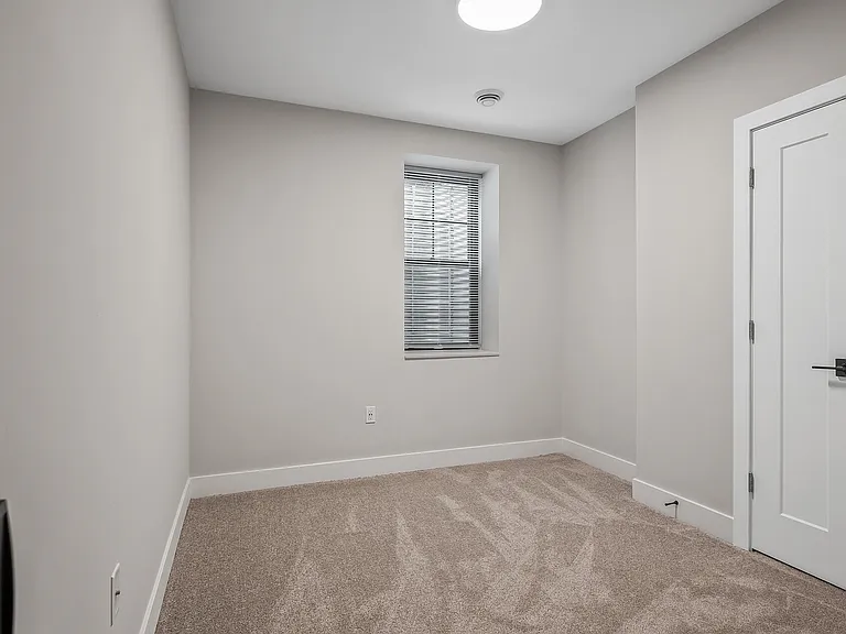 2413 1st Ave S #102 — Photo 27