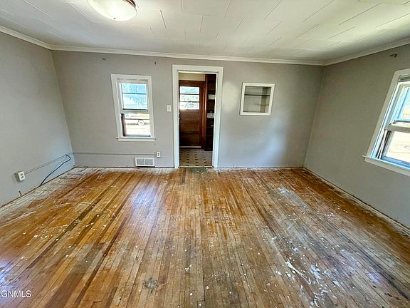 2nd image of 501 S 11th St