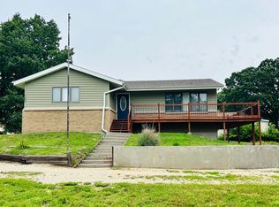 103 7th St, Wakefield, KS 67487