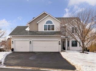 8918 Horizon Dr, Shakopee, MN 55379