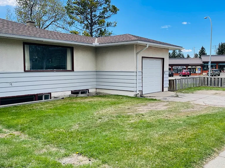 536 Northmount Dr NW — Photo 17